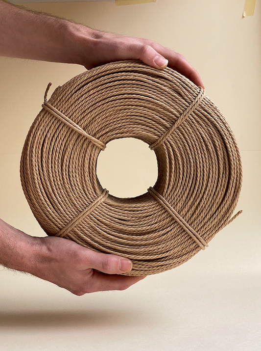 Papperssnöre (paper cord), osnörat